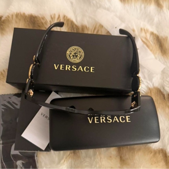 Elegant✨??Black Designer Sunglasses main image 4